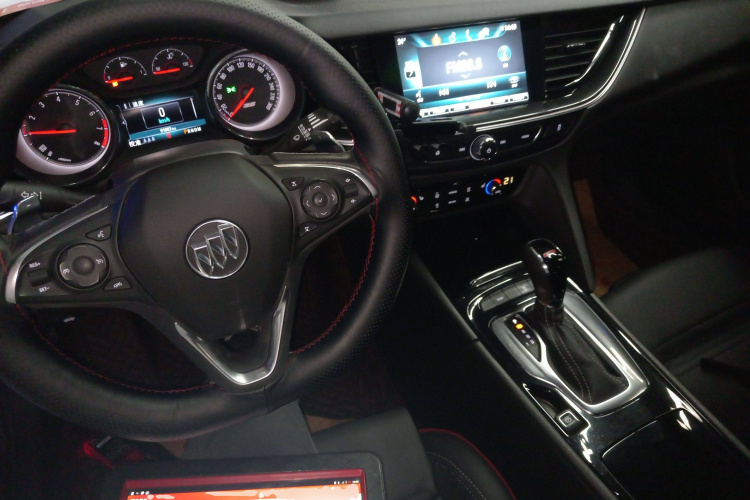 别克 君威 2019款 GS 28T 精英型 国VI中控内饰7002