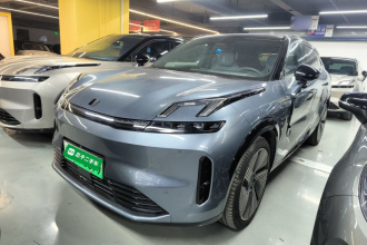 领克08 EM-P 2025款 220km 四驱性能Halo