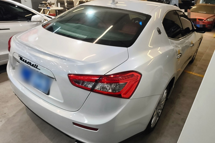 玛莎拉蒂 Ghibli 2014款 3.0T 标准版车身外观7