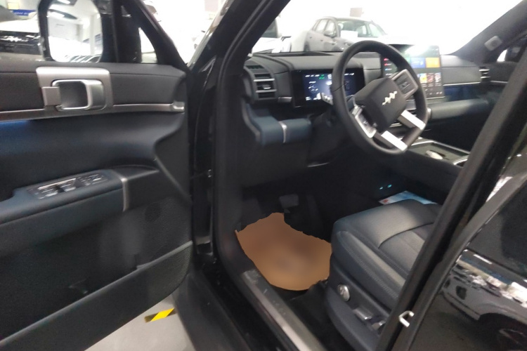 方程豹 钛7 2025款 190KM四驱Ultra版中控内饰7001