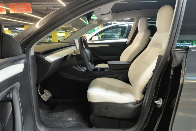 特斯拉 Model Y 2021款 Performance高性能全轮驱动版局部细节19