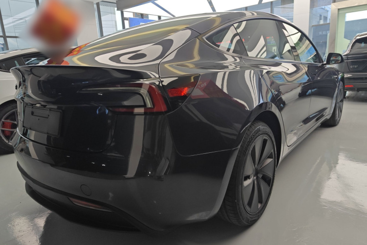 特斯拉 Model 3 2025款 改款 后轮驱动版车身外观6005