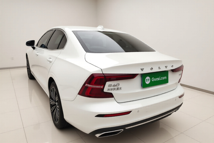 沃尔沃S60 2021款 T4 智远豪华版车身外观5