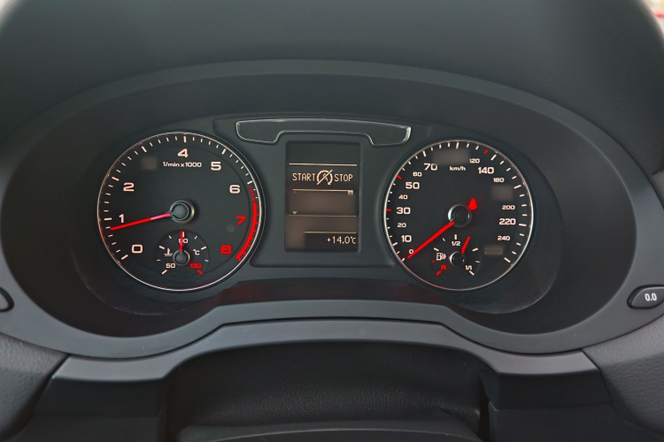 奥迪Q3 2017款 30 TFSI 时尚型中控内饰7009