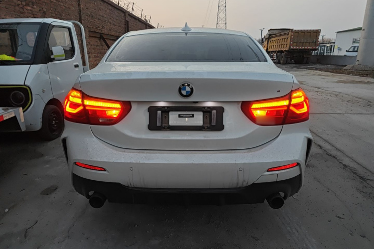 宝马1系 2022款 120i M运动曜夜版车身外观6004