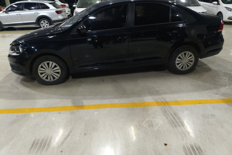 大众 桑塔纳 2021款 1.5L 手动风尚版车身外观4