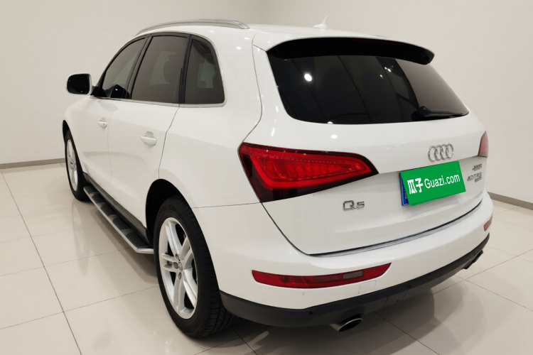 奥迪Q5 2017款 40 TFSI 舒适型车身外观5