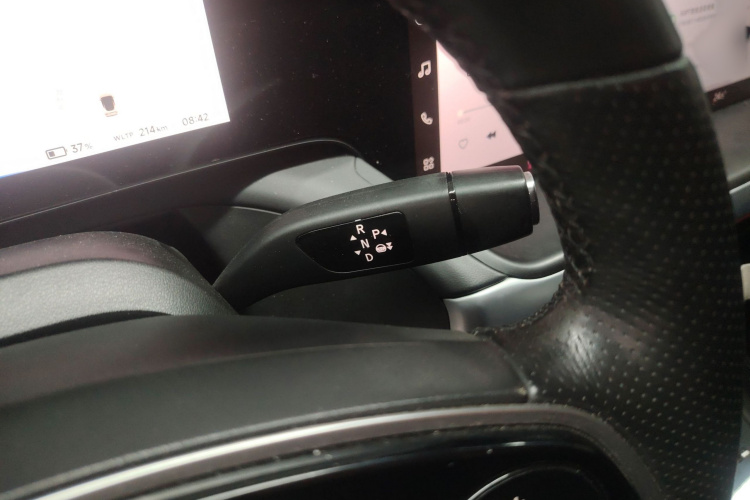 小鹏P7 2020款 670E局部细节18