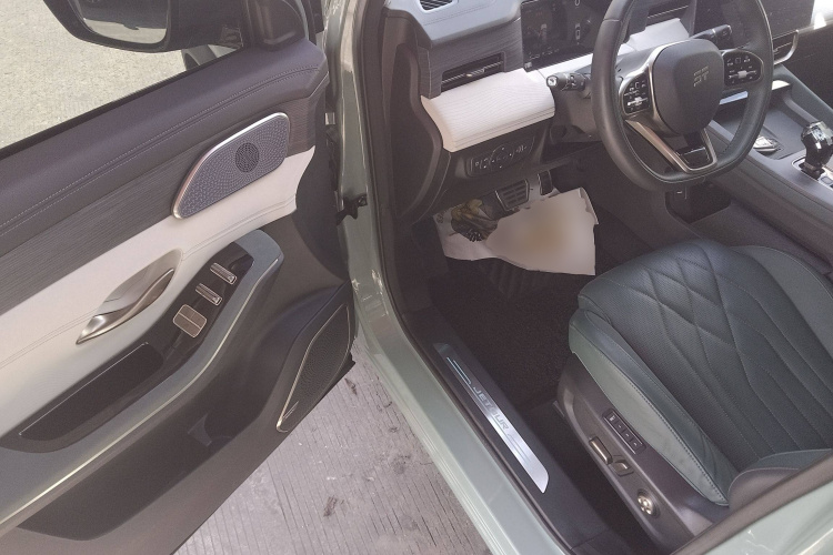 捷途山海L9 2024款 1.5TD 2DHT Max 7座中控内饰7002