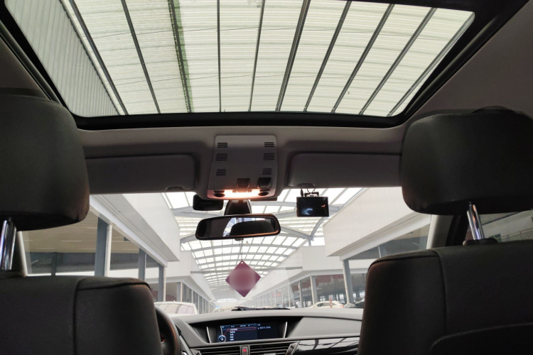 宝马X1 2015款 sDrive18i 领先晋级版局部细节22