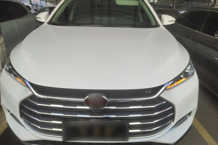 比亚迪 唐 2018款 2.0T 自动智联尊荣型 7座 国V车身外观2