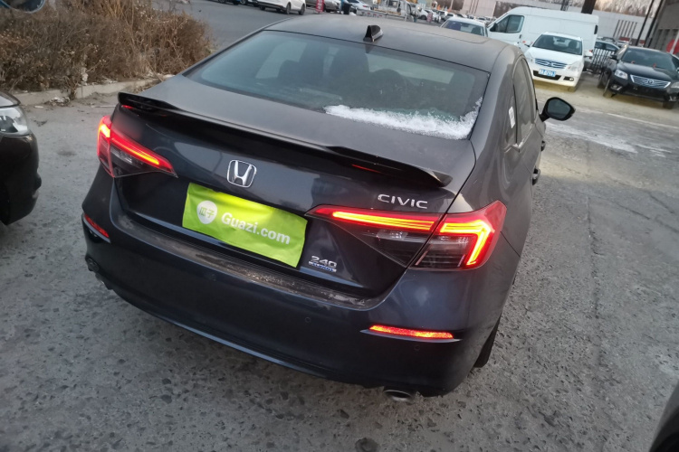 本田 思域 2022款 240TURBO CVT燃擎版车身外观7