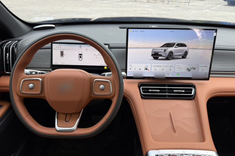 捷途山海L7 PLUS 2025款 121km 舒适版 5座中控内饰7004