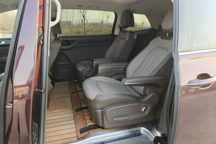 大众 威然 2022款 380TSI 尊驰版中控内饰7003