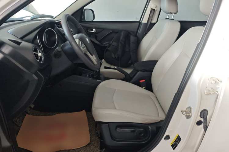 北汽幻速S3 2017款 1.5L 手动豪华型中控内饰19