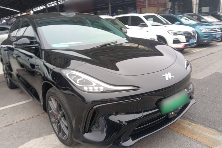 智己汽车 智己LS6 2023款 Max 长续航版车身外观3