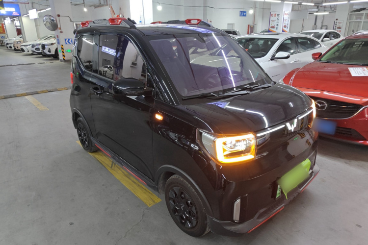 五菱汽车 宏光MINIEV 2022款 GAMEBOY 200km 玩咖款 磷酸铁锂车身外观3
