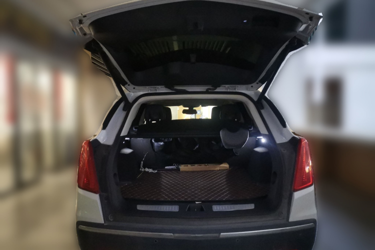 凯迪拉克XT5 2017款 周年庆版 25T 豪华型中控内饰23