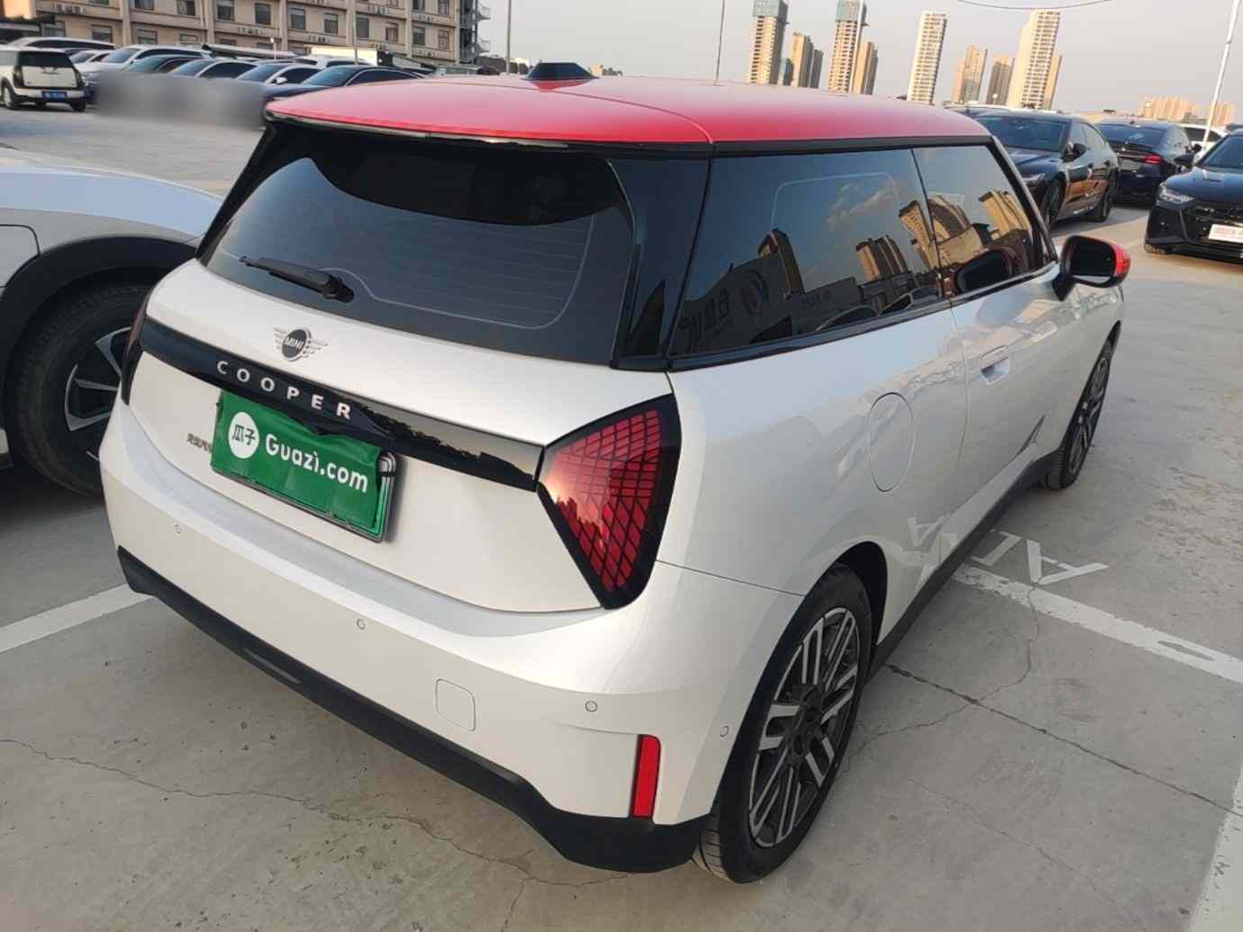 电动MINI COOPER 2024款 456km COOPER E 经典派(4)