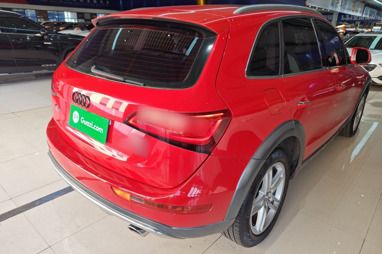 奥迪Q5 2017款 Plus 40 TFSI 技术型车身外观7