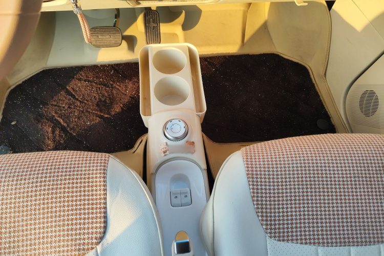 五菱汽车 宏光MINIEV 2024款 第三代 215km 青春版局部细节18