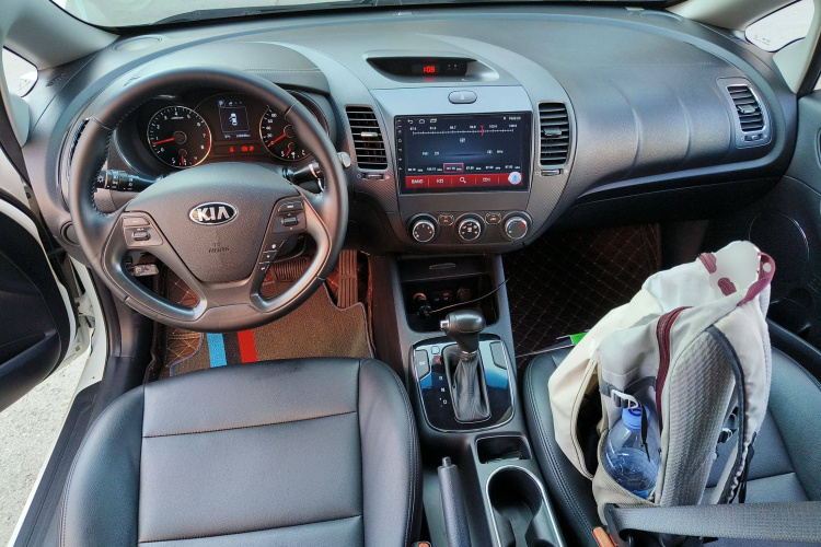 起亚K3 2016款 1.6L 自动GLS中控内饰12