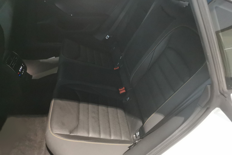 一汽-大众CC 2024款 380TSI 夺目版中控内饰7004