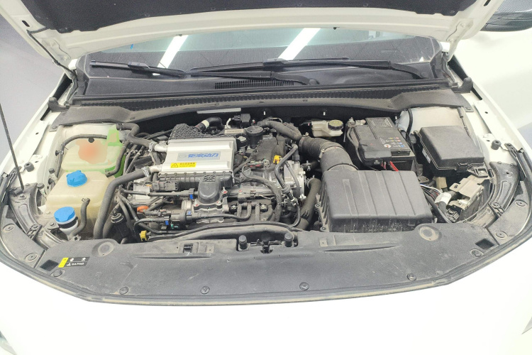 广汽传祺 影豹 2023款 270T DCT J15版机舱底盘24