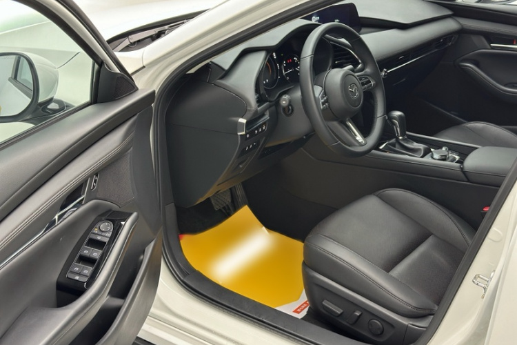 马自达3 昂克赛拉 2023款 2.0L 自动质臻版中控内饰7005