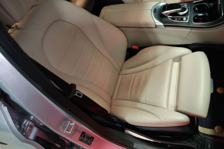 奔驰C级 2015款 C 260 L 运动型局部细节41