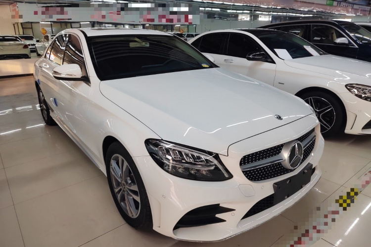 奔驰C级 2020款 改款 C 200 L 时尚型运动版车身外观3
