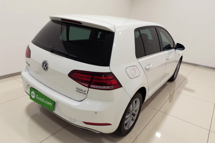 大众 高尔夫 2018款 230TSI 自动舒适型车身外观7