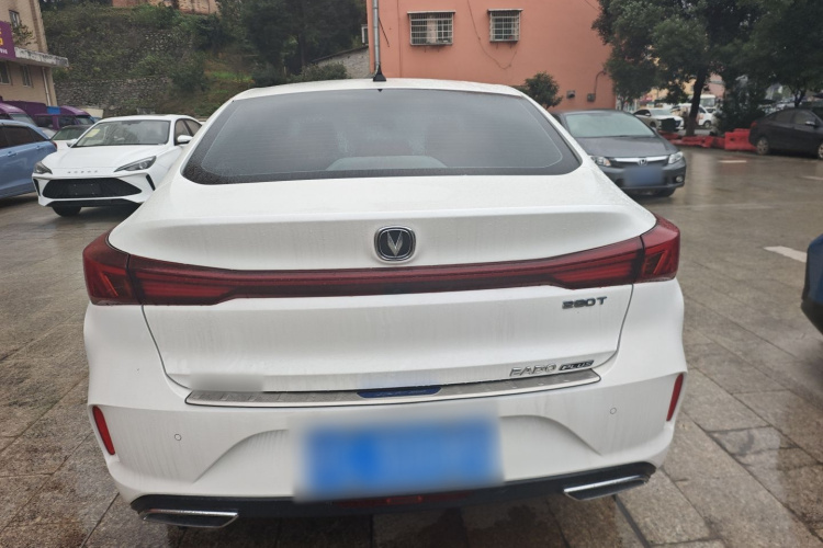 长安 逸动 2022款 PLUS 蓝鲸NE 1.4T GDI DCT尊贵版车身外观6004