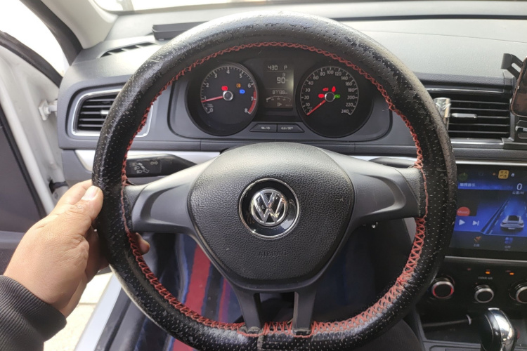 大众 朗逸 2017款 1.6L 自动风尚版中控内饰13