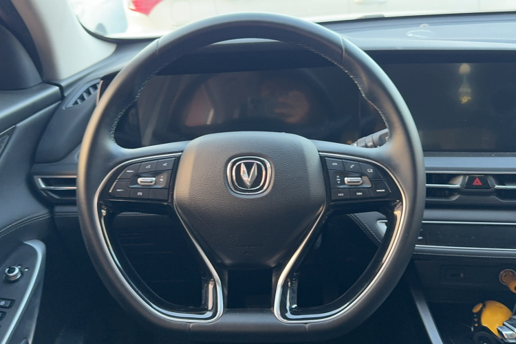 长安CS75 PLUS 2020款 1.5T 自动豪华型局部细节13