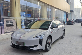 红旗EH7 2025款 640 四驱 智选版