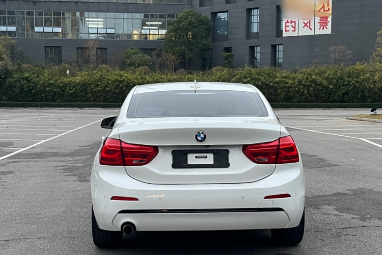 宝马1系 2017款 118i 运动型车身外观6001