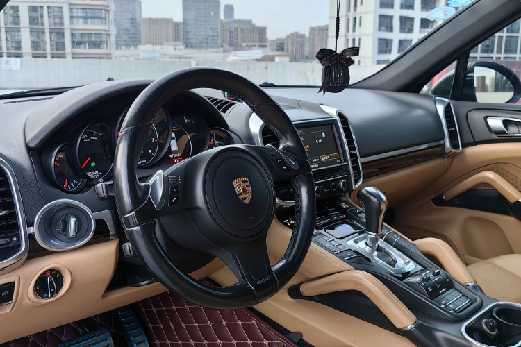保时捷 2014款 Cayenne Platinum Edition 3.0T中控内饰7002