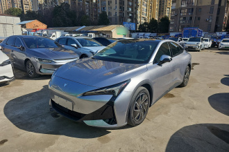 ARCFOX极狐 极狐 阿尔法S5 2024款 560PRO 185kW