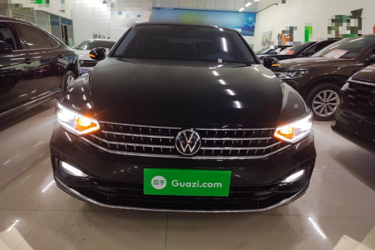 大众 迈腾 2023款 200万辆纪念版 330TSI DSG领先型车身外观2