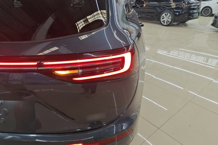 鸿蒙智行 问界M7 2024款 1.5T 智驾四驱Ultra版 6座车身外观6006