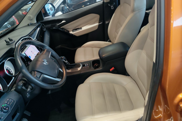 名爵 锐腾 2015款 2.0TGI TST豪华版局部细节19