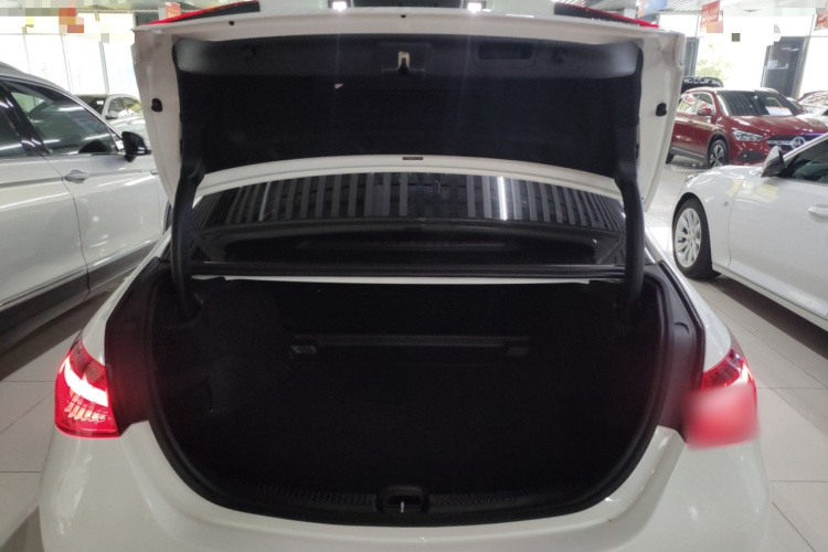 奔驰C级 2023款 改款 C 200 L 运动版机舱底盘23