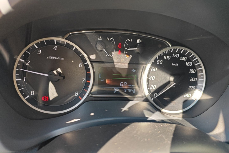 日产 轩逸 2018款 1.6XV CVT尊享版局部细节14