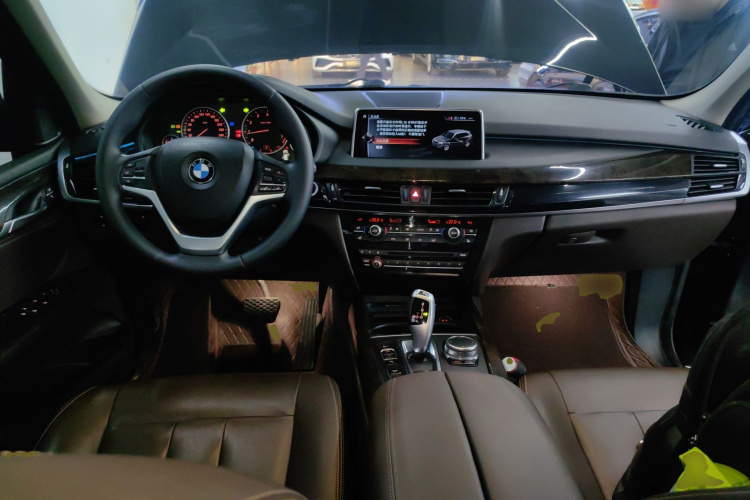 宝马X5(进口) 2017款 xDrive28i中控内饰12