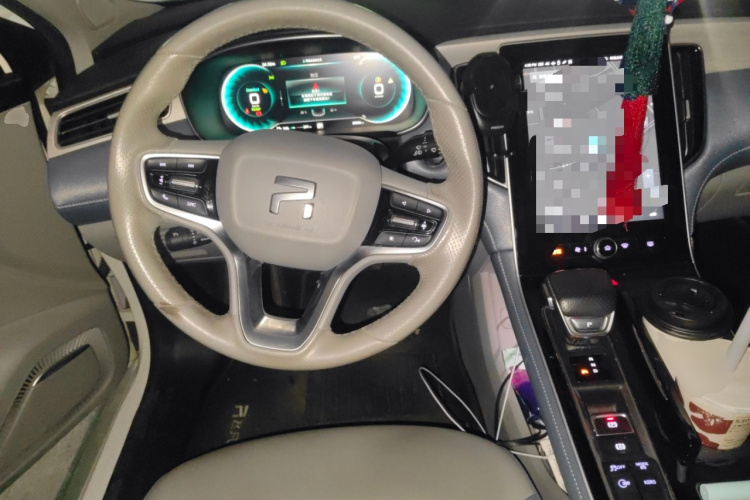 飞凡汽车 飞凡ER6 2020款 620km 智享版中控内饰13