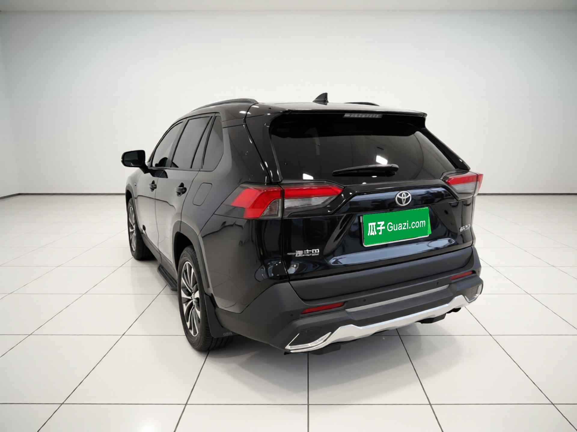 丰田 RAV4荣放 2023款 2.0L CVT两驱风尚Plus版(3)