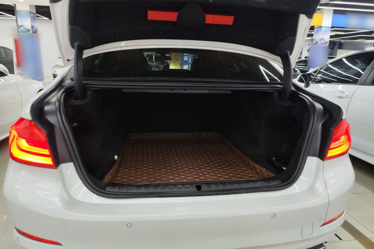 宝马5系 2018款 528Li 上市特别版局部细节23