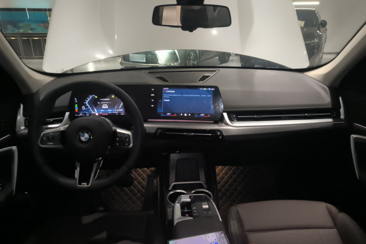 宝马X1 2023款 sDrive25Li M运动套装中控内饰12