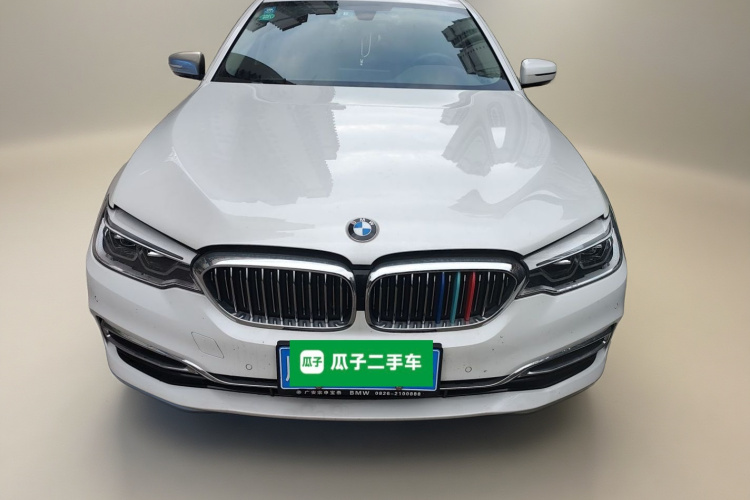 宝马5系 2020款 530Li 领先型 豪华套装车身外观2